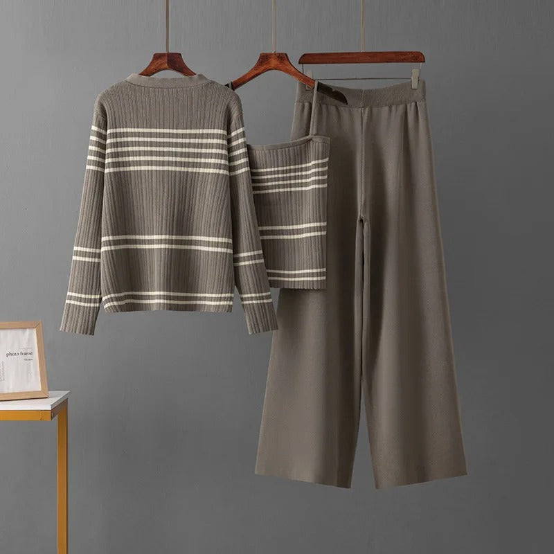Valenzora | Comfortable striped knitwear set