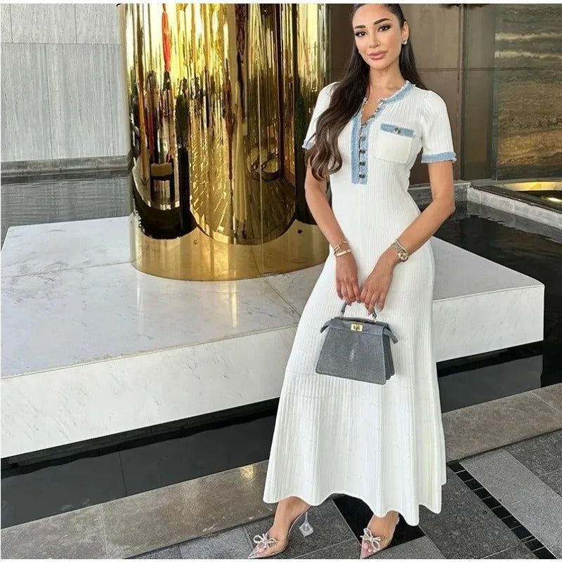Jeans-Patchwork-Strickkleid mit Knöpfen