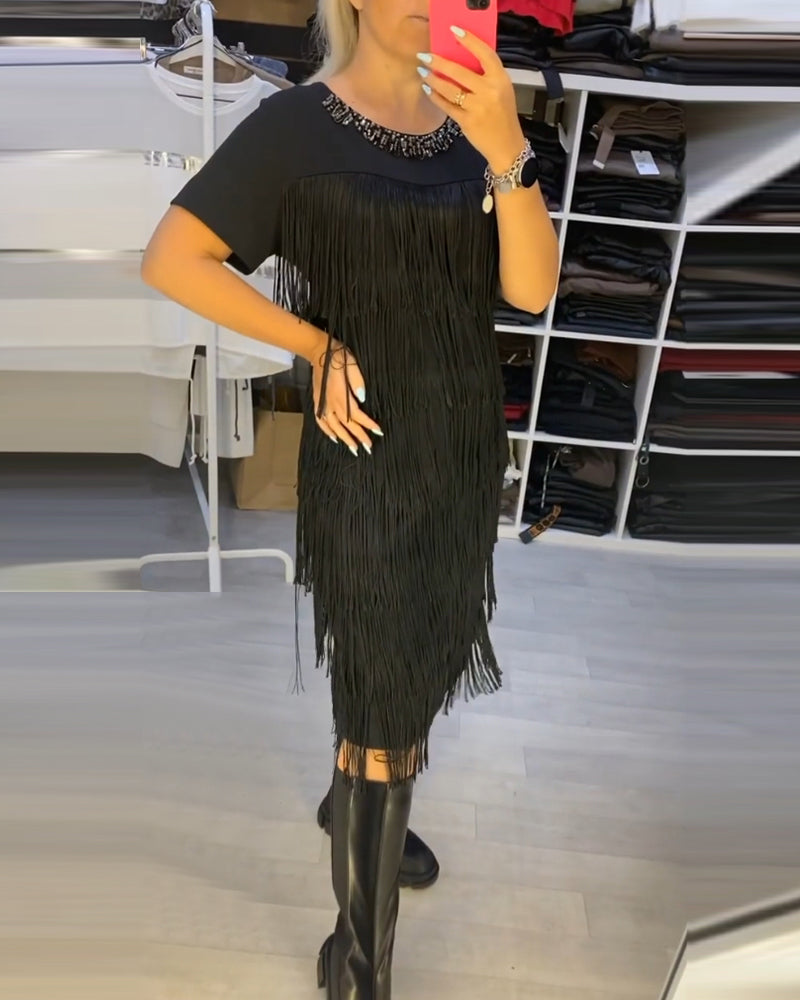 Valenzora | Chic shift dress with tassels