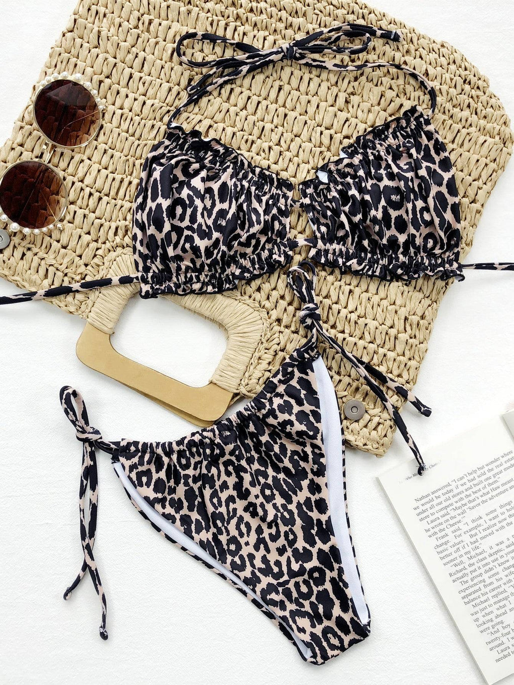 Valenzora | Ruffled halterneck bikini set