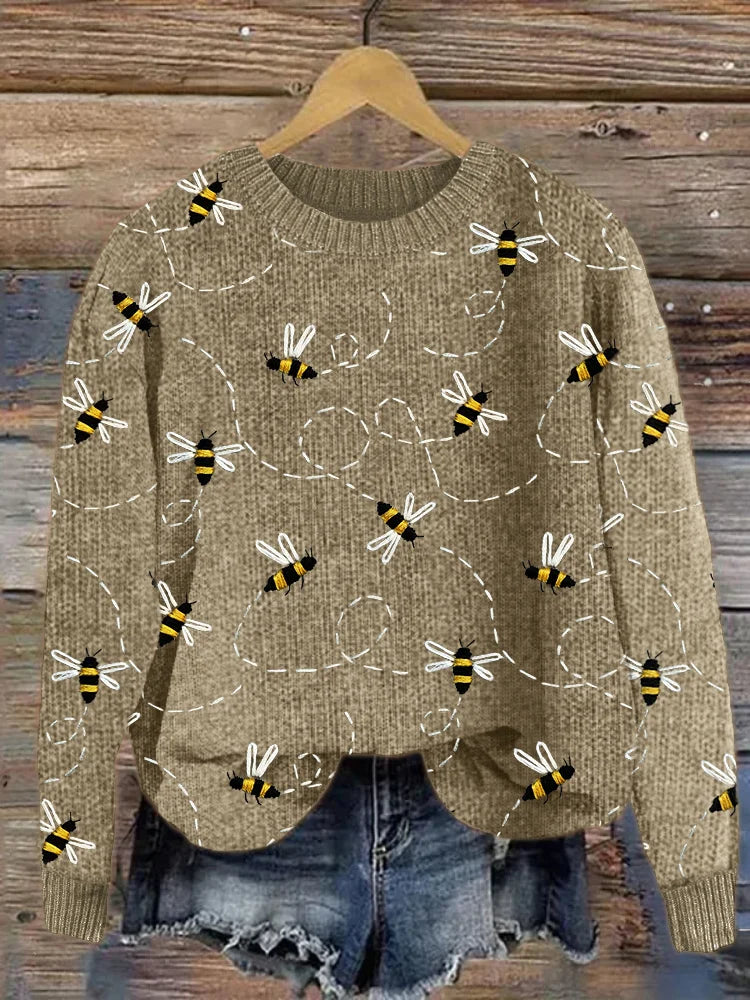 Valenzora | Charming knitted sweater with bee embroidery