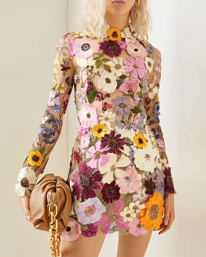 Valenzora | Geblümtes Kleid mit zarten Details