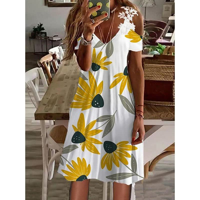 Valenzora | Dress with stylish design