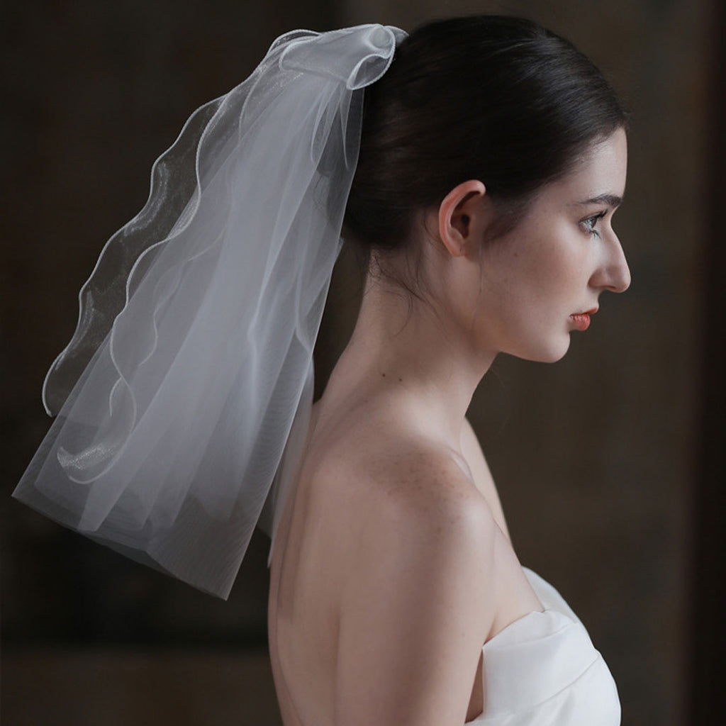 Valenzora | Bride-to-Be Short Ethereal Soft Tulle Polished Wavy Mesh Veil