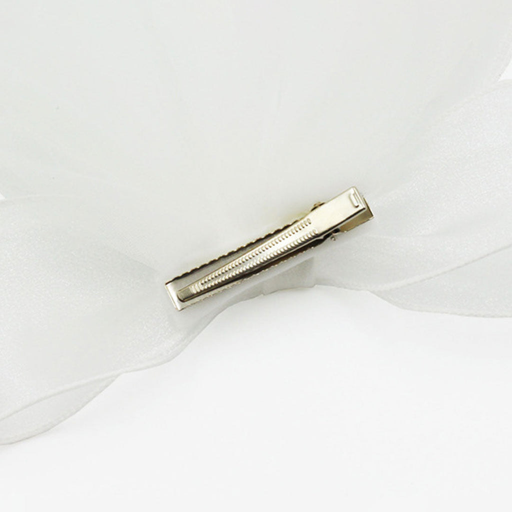 Valenzora | Bride-to-Be Short Ethereal Soft Tulle Polished Wavy Mesh Veil