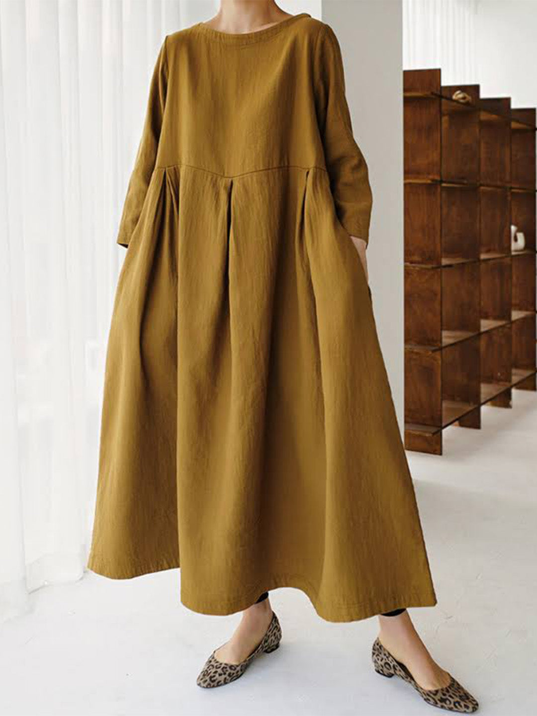 Valenzora | Loose linen dress with side pockets