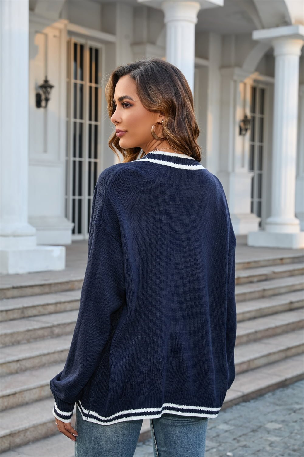 Long-sleeved cardigan with buttoned V-neck