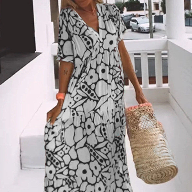 Valenzora | Loose, slimming floral dress in plus sizes