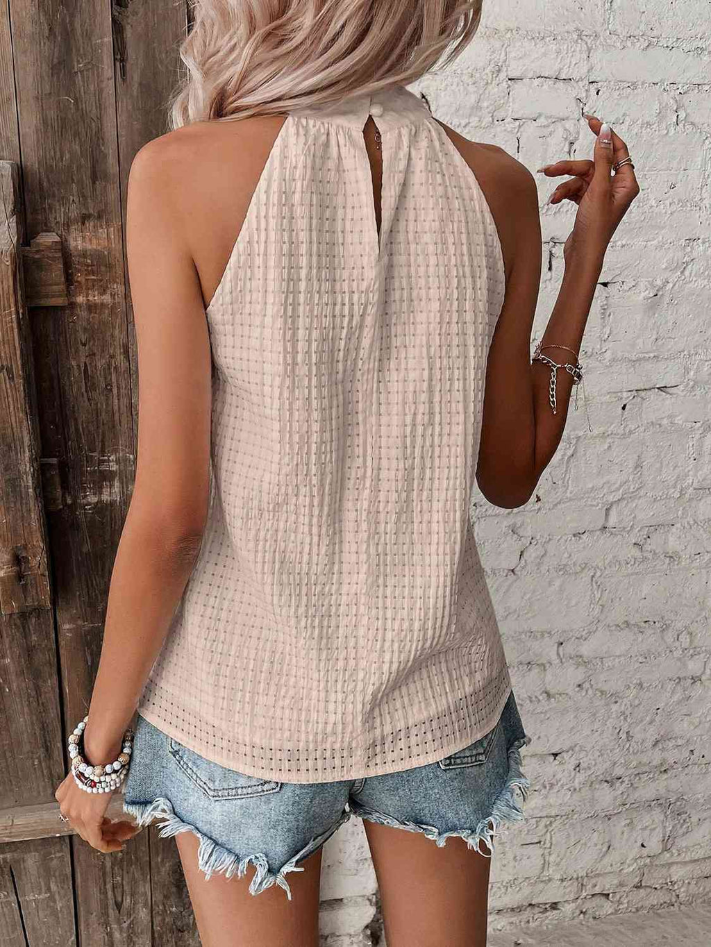 Valenzora | Halterneck top with polka dot detail