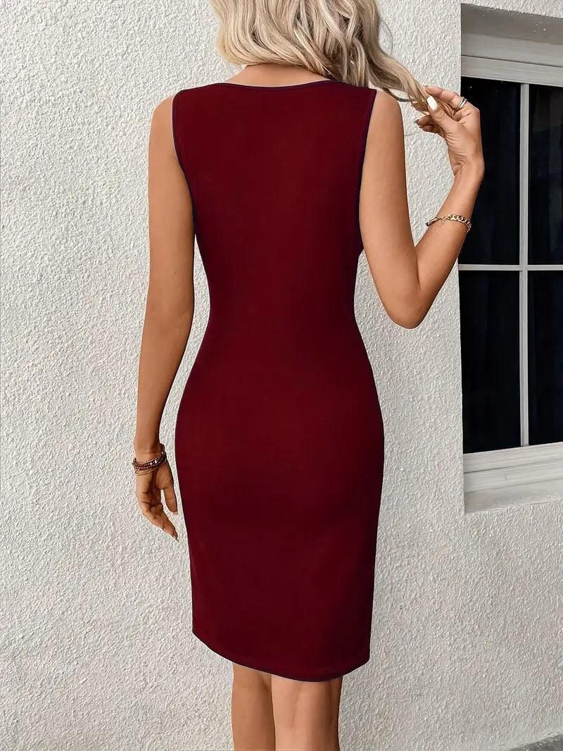 Valenzora | Stylish sleeveless dress with a classic cut