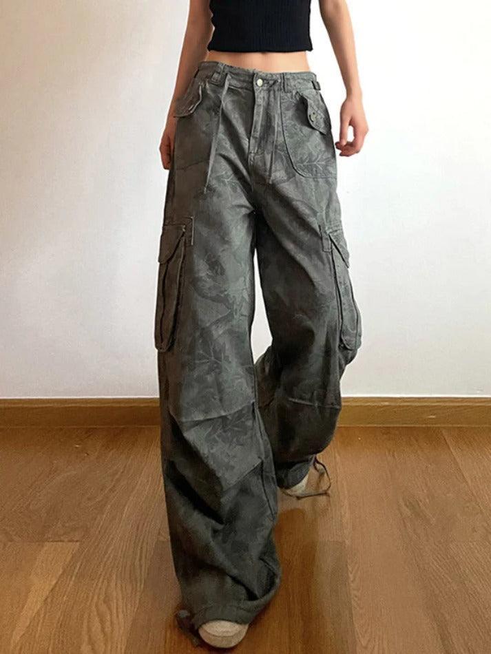 Valenzora | Cargohose mit Camouflage-Print, gerafftem Bund und mehreren Taschen