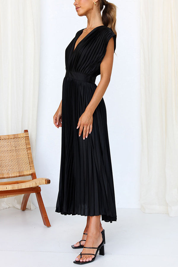 Valenzora | Hello Beautiful Satin Pleated Midi Dress