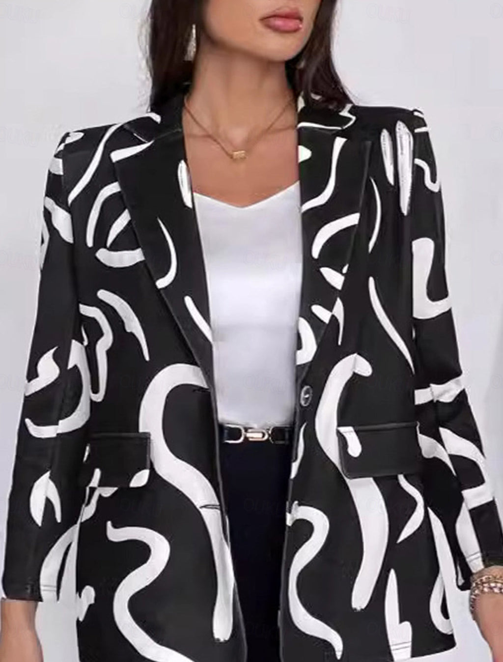 Valenzora | Stylish women's blazers with print