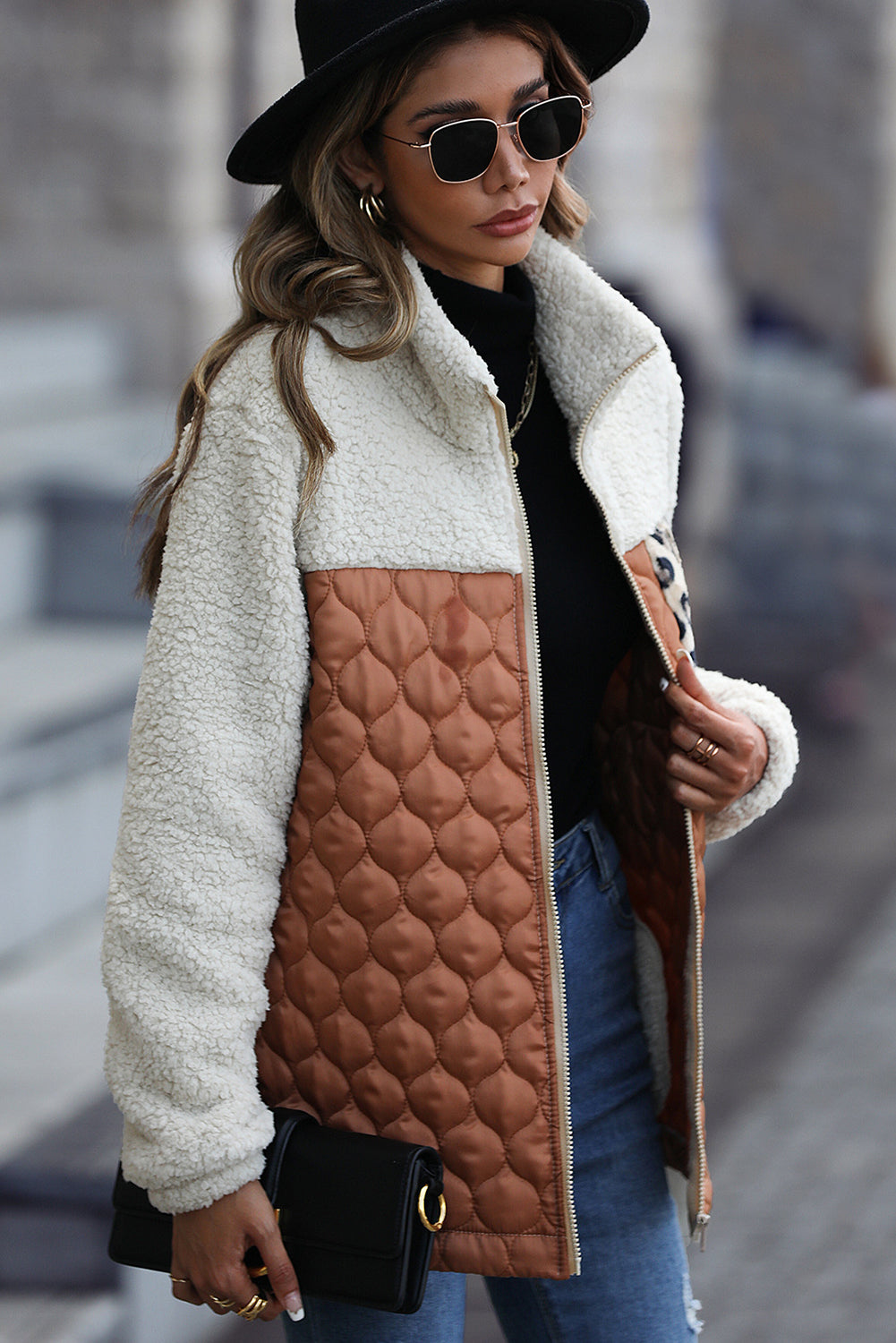 Valenzora | Fashionable Sherpa Coat with Printed Pocket