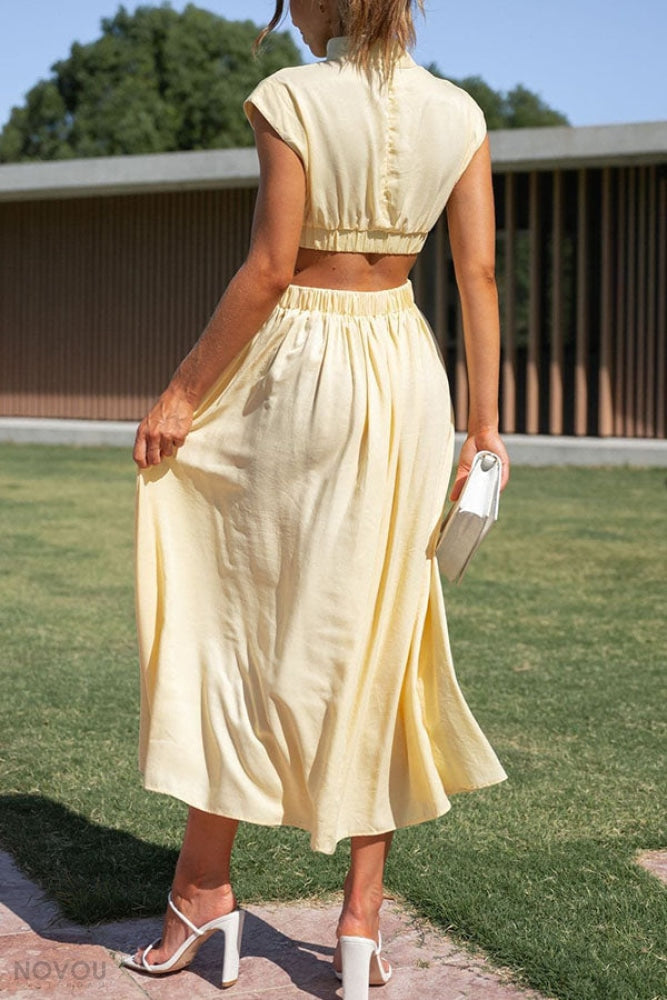 Midi dress with a neckline