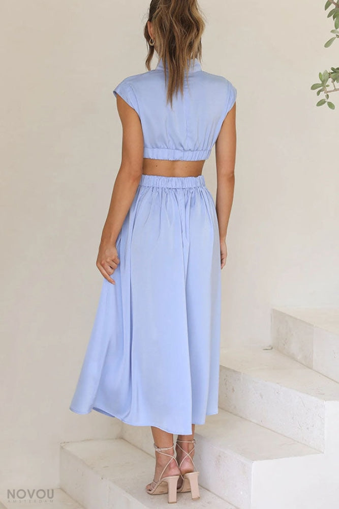 Midi dress with a neckline
