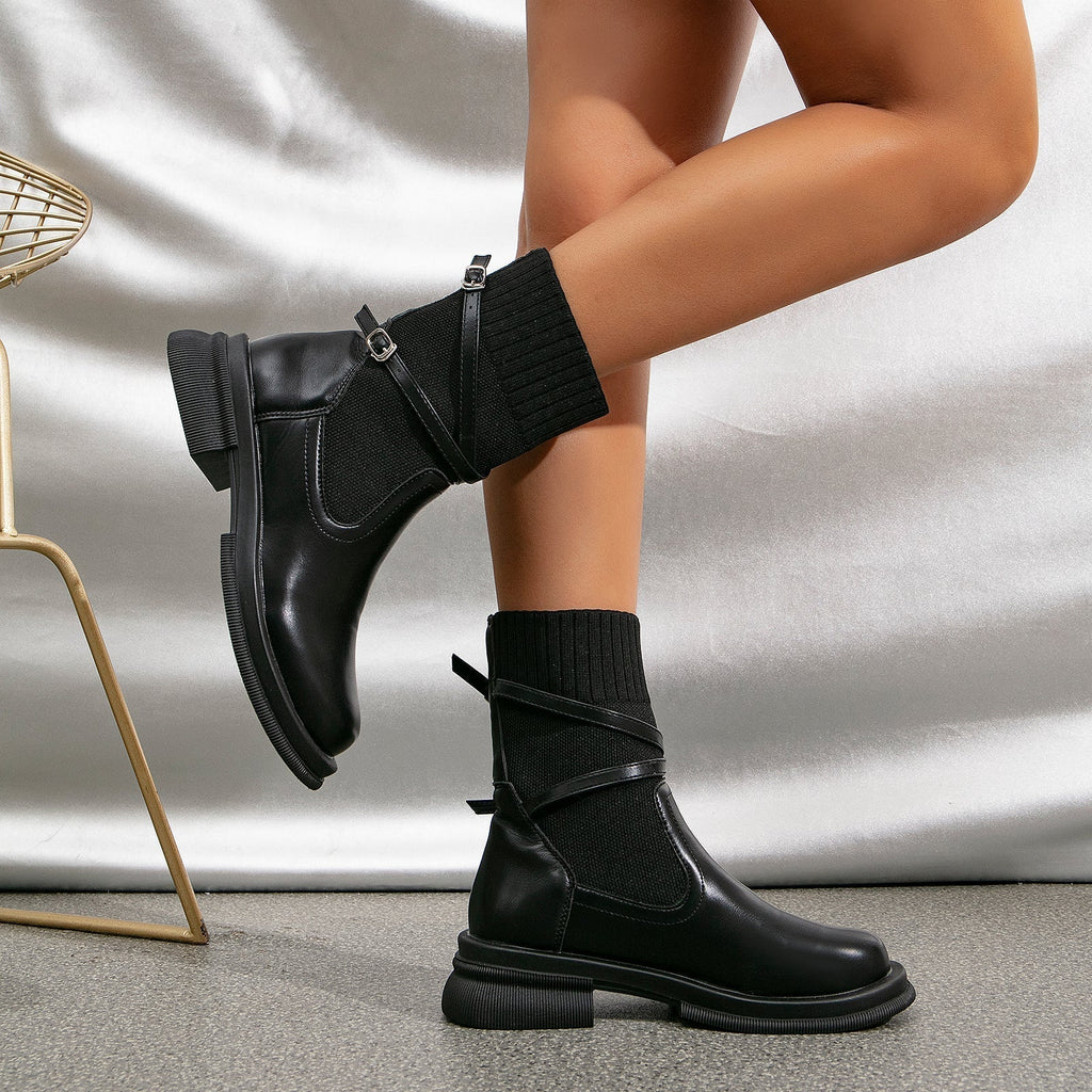 Valenzora | Elegant brown ankle boots with wrap straps