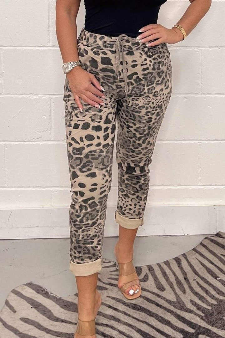 Stylische Camouflage-Hose