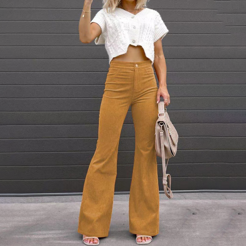 Valenzora | Hose – Ausgestellte Hose in kurvigem Schnitt für feminine Eleganz