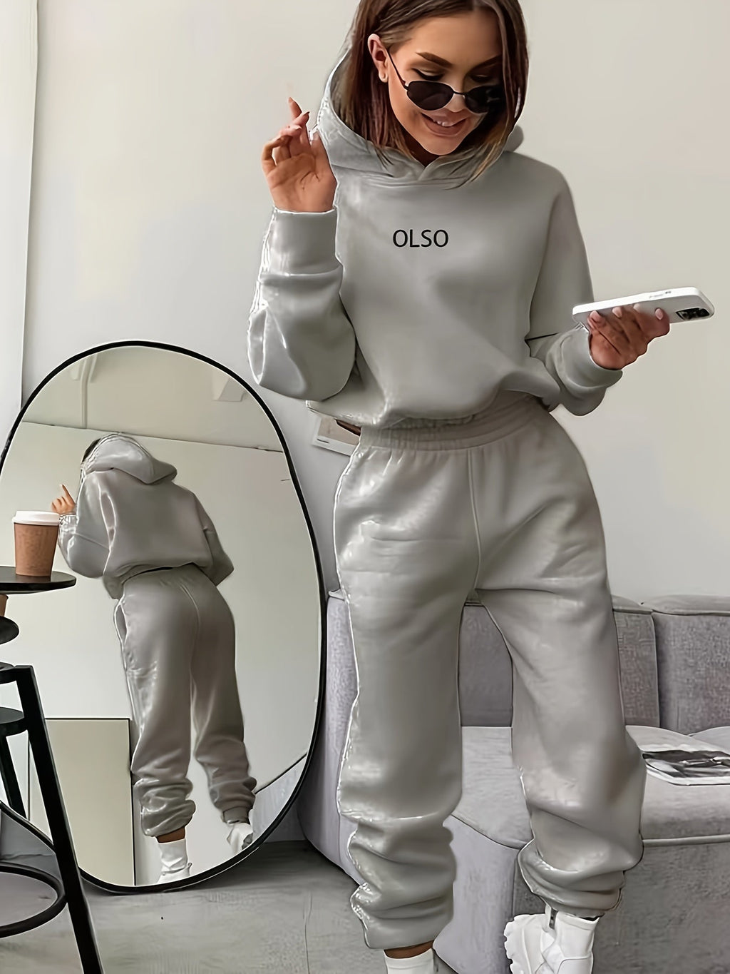 Valenzora | Oslo Damen-Set – Zweiteiliges Set bestehend aus einem Hoodie und einer Sweathose für einen lässigen Stil und maximalen Komfort.