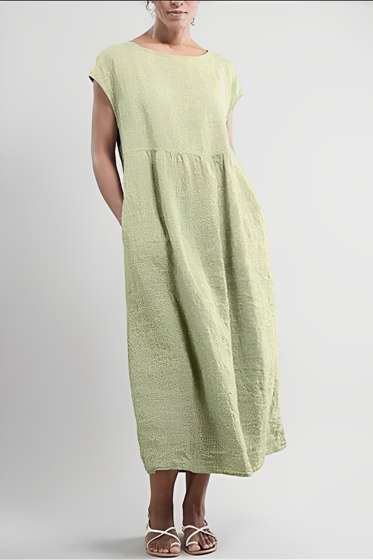 Valenzora - Elegant retro-style dress