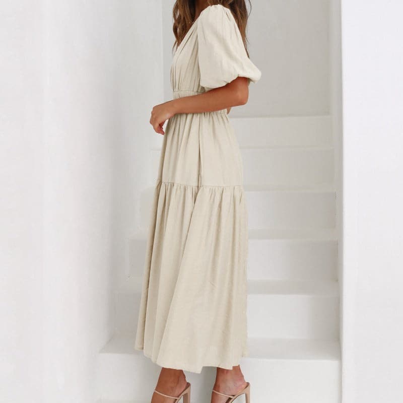 Valenzora | Midi-Kleid, V-Ausschnitt, kurze Puffärmel, figurbetonte Silhouette, leicht und fließend