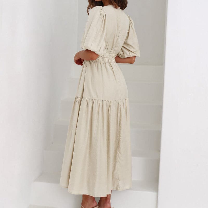 Valenzora | Midi-Kleid, V-Ausschnitt, kurze Puffärmel, figurbetonte Silhouette, leicht und fließend