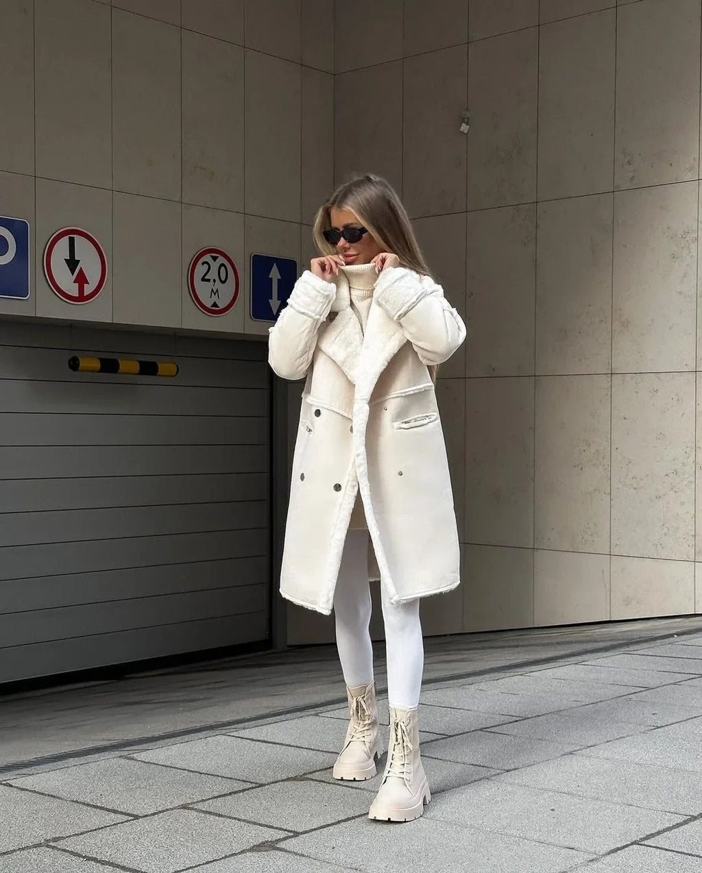 Valenzora | Loose teddy jacket made of lambswool with a casual collar