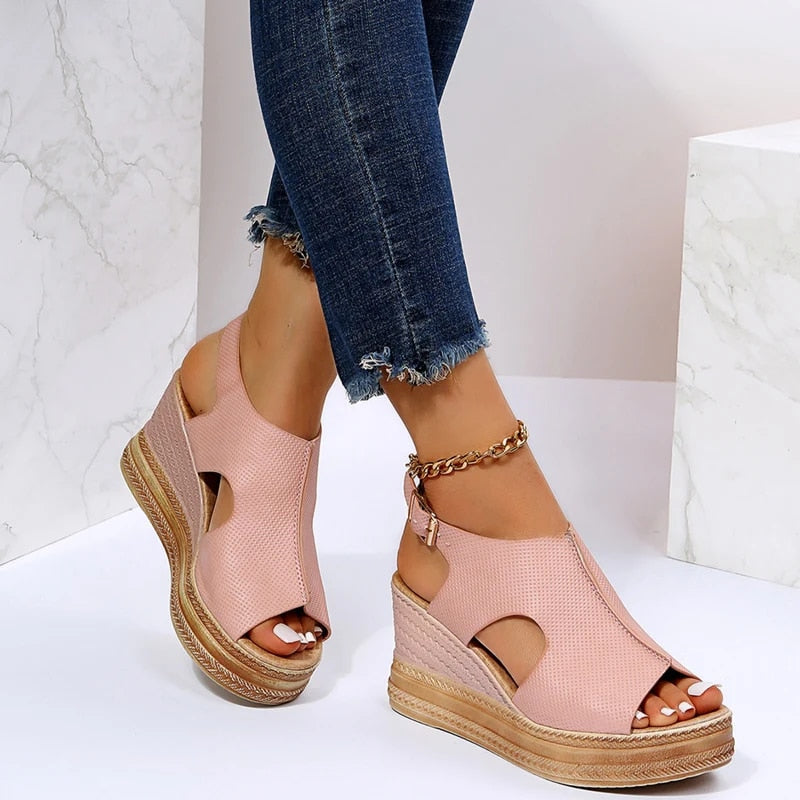 Valenzora - Buckle Wedge Sandals