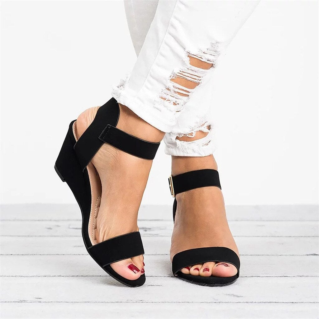 Valenzora | Strappy Sandals - Comfortable and stylish women's sandals with heels