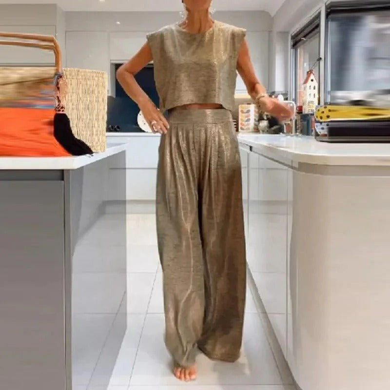 Shiny women's top and pants