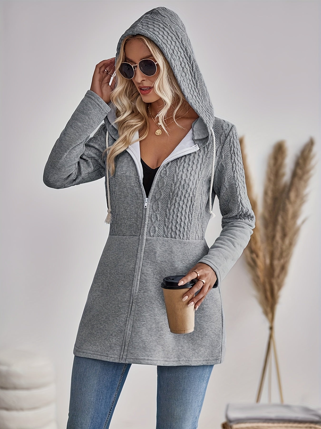 Valenzora | Textured jacket with zipper and hood
