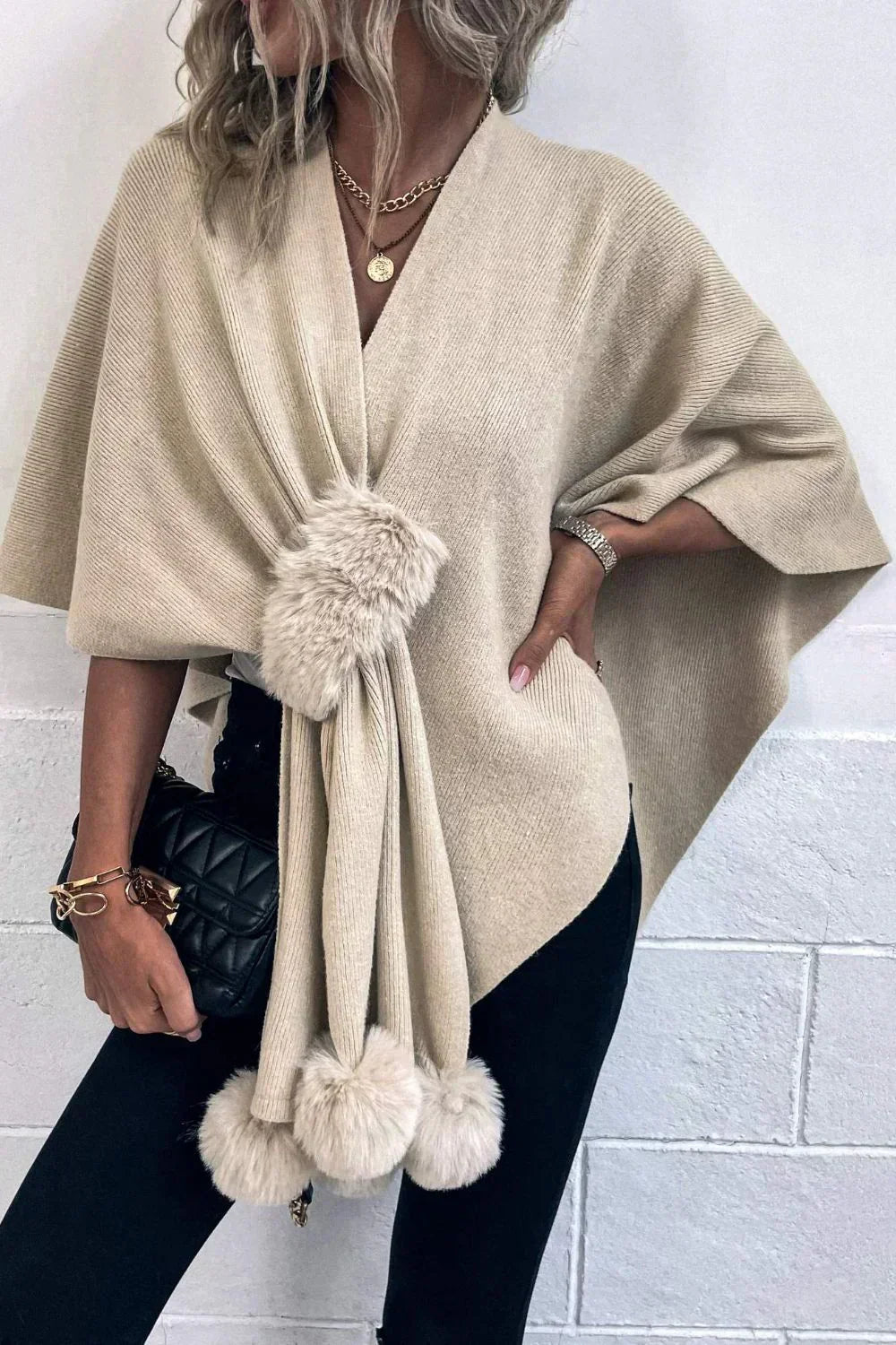 Valenzora | Want women's poncho Sasha