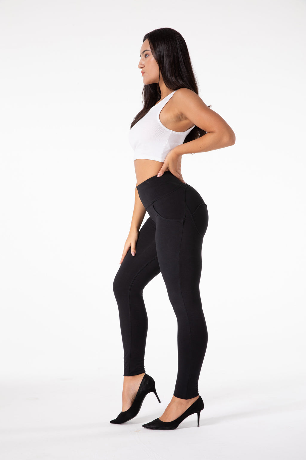 Valenzora | Tight black leggings with a high waist