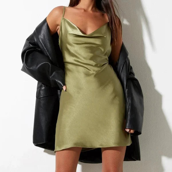 Valenzora | Flowing satin dress