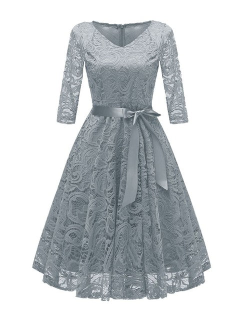 Valenzora | Elegant V-shaped lace evening dress