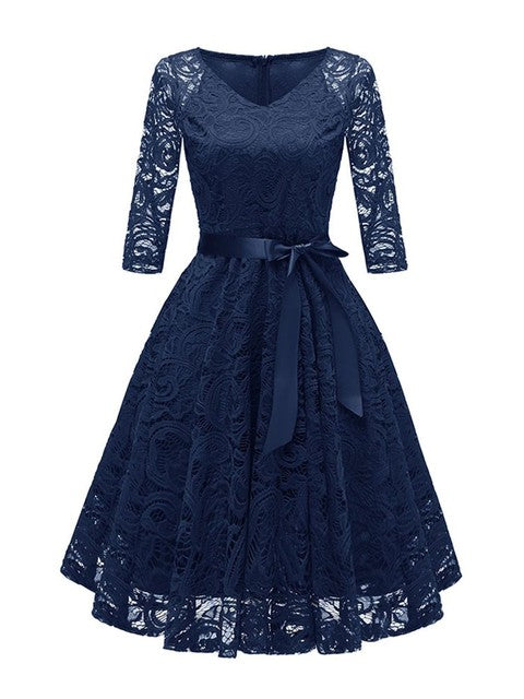Valenzora | Elegant V-shaped lace evening dress