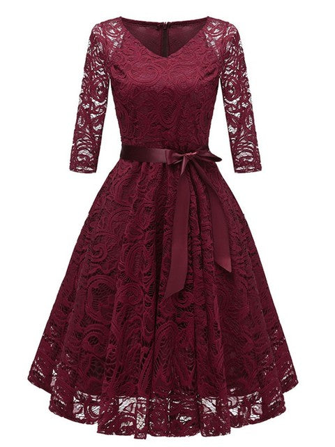 Valenzora | Elegant V-shaped lace evening dress