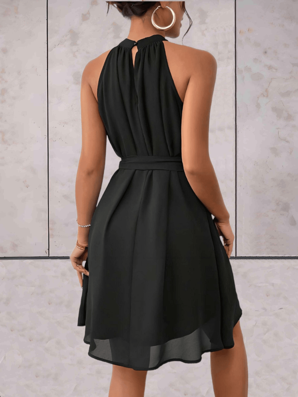 Valenzora | Danes Minikleid, einfarbiges ärmelloses Kleid mit Rundhalsausschnitt und Bindegürtel