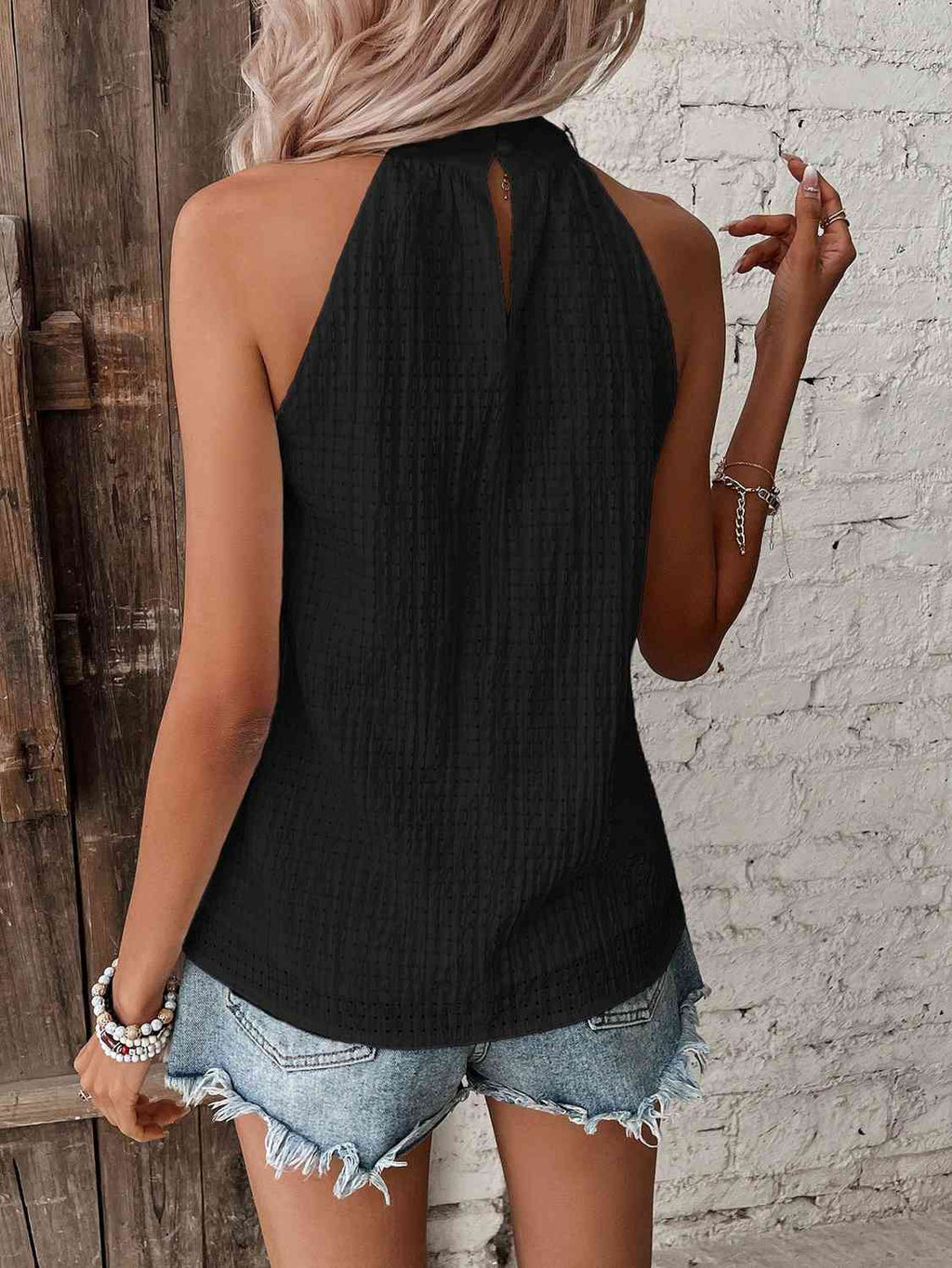 Valenzora | Halterneck top with polka dot detail