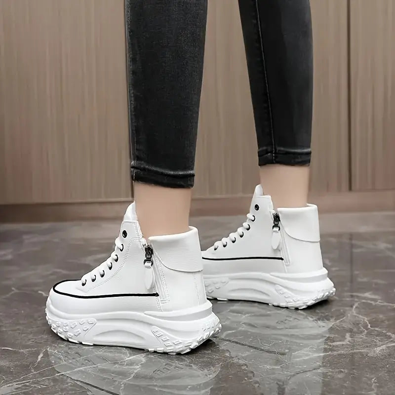 DAMA boots with plush lining