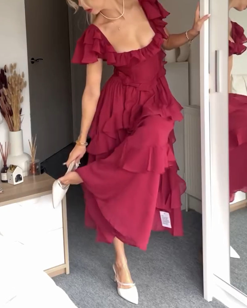 Backless dress with a square neckline
