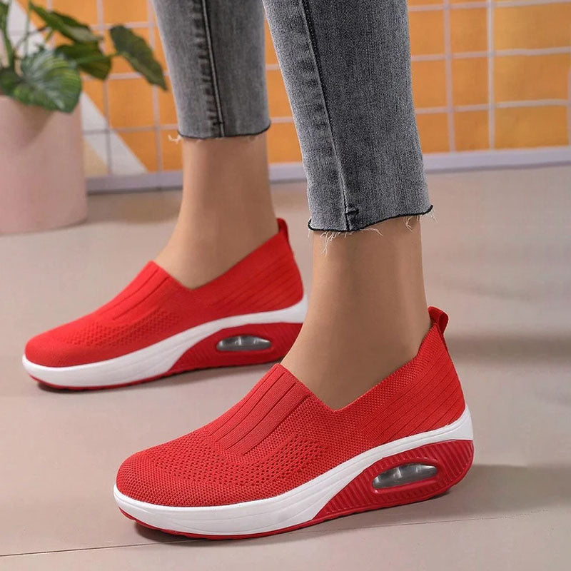 Valenzora | Atmungsaktive Slip-on-Sneaker mit ergonomischer Sohle für Damen