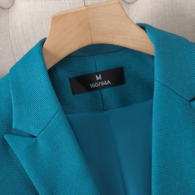 Valenzora | Eleganter Blazer- und Hosenanzug für Damen. Lässiges & bequemes Design.