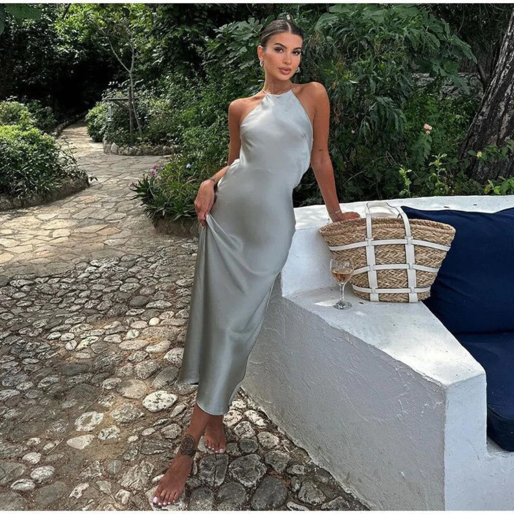 Valenzora | Halterneck dress for elegant grace in women