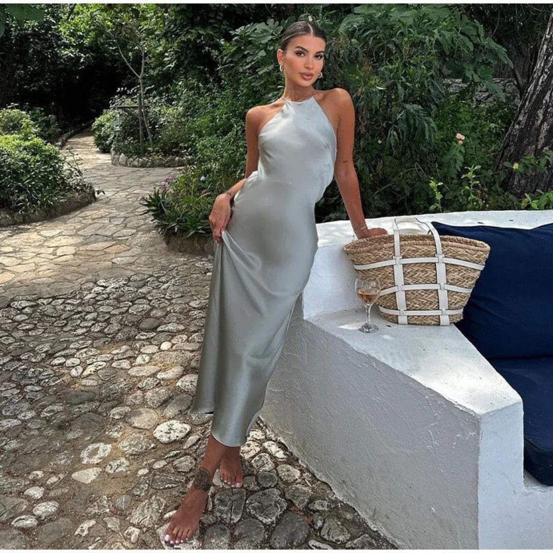 Valenzora | Halterneck dress for elegant grace in women