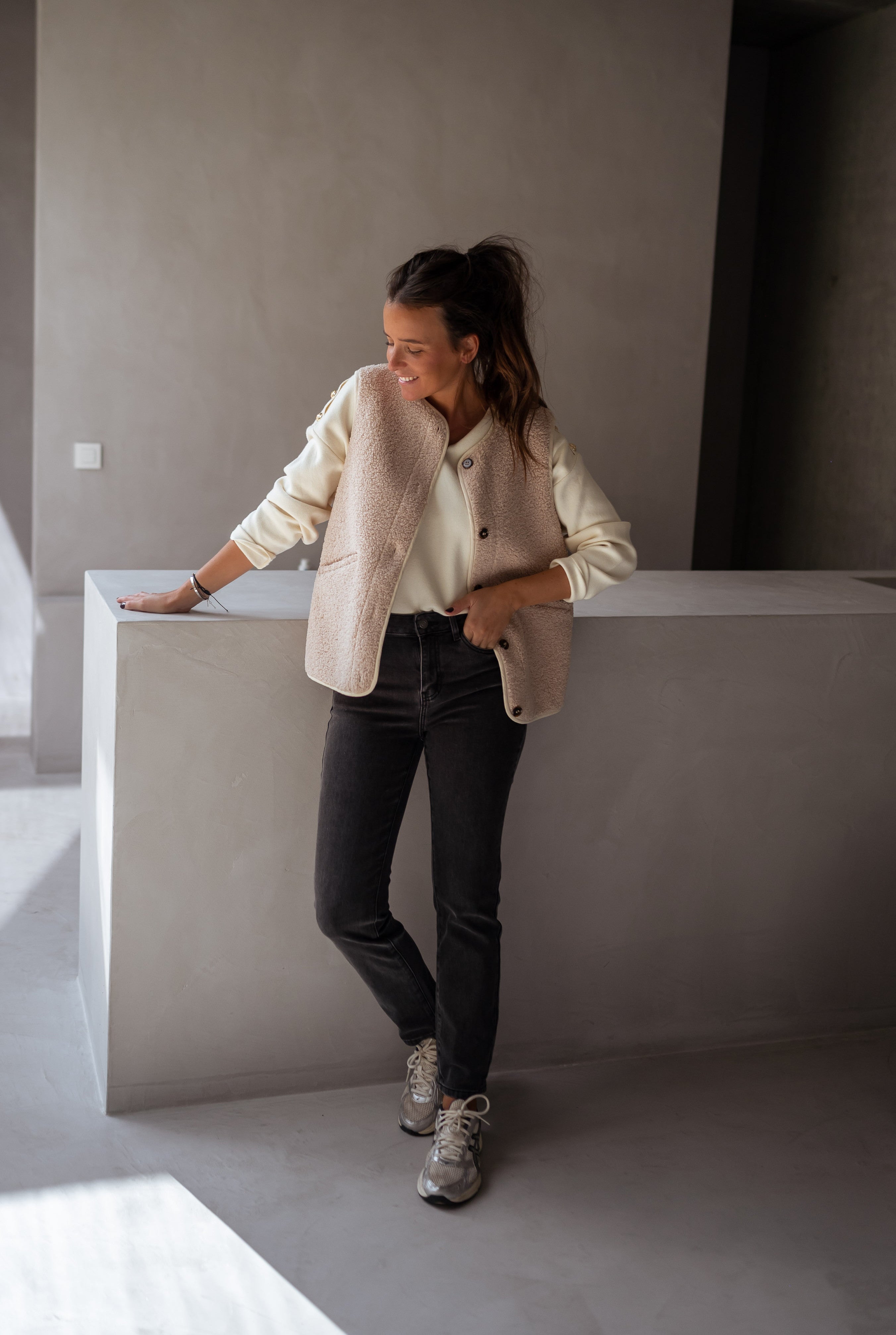 Valenzora | Women's Vest Made of Soft Fabric