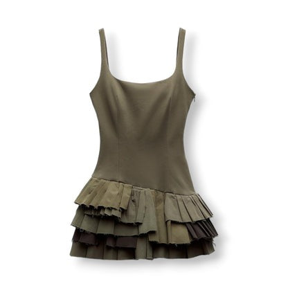 Eleganter kurzärmeliger Jumpsuit mit Falten