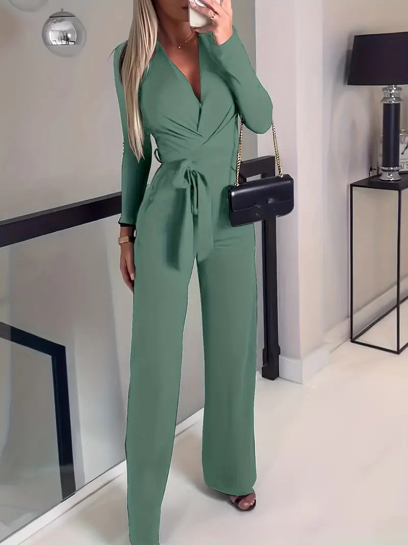 Valenzora | A-Linien Jumpsuit mit Gürtel und V-Ausschnitt