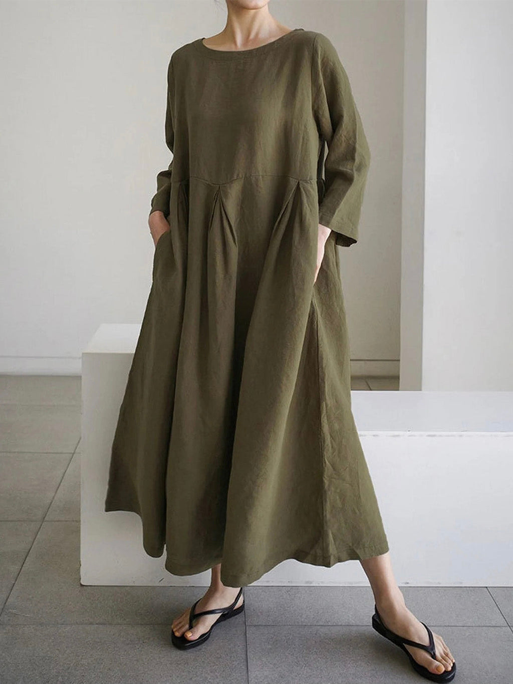 Valenzora | Loose linen dress with side pockets